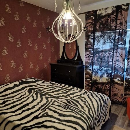 Anchor'S Nest Apartment โรวานิเอมิ ภายนอก รูปภาพ
